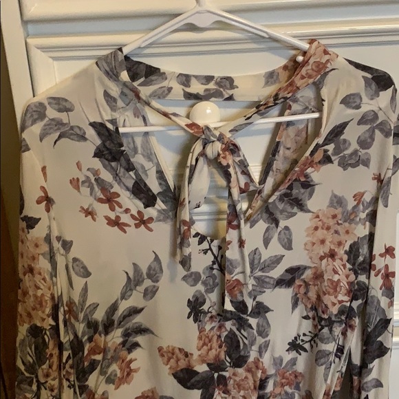 American Eagle blouse - Picture 2 of 4